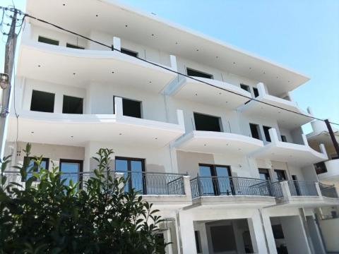 &epsilon;&lambda;&alpha;&iota;&omicron;&chi;&rho;&omega;&mu;&alpha;&tau;&iota;&sigma;&mu;&omicron;&iota; &lambda;&alpha;&rho;&iota;&sigma;&alpha;