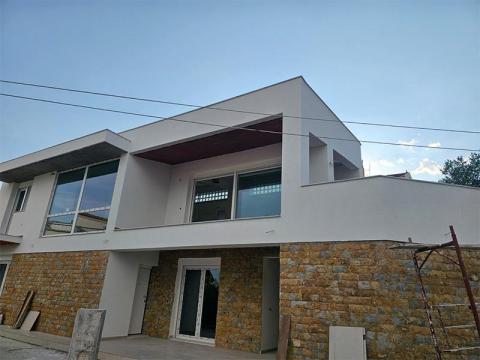 PLORI MIRRIS