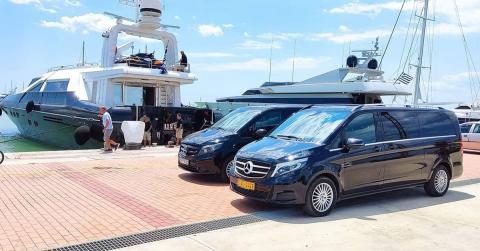 Vip Taxi Van Apostolou